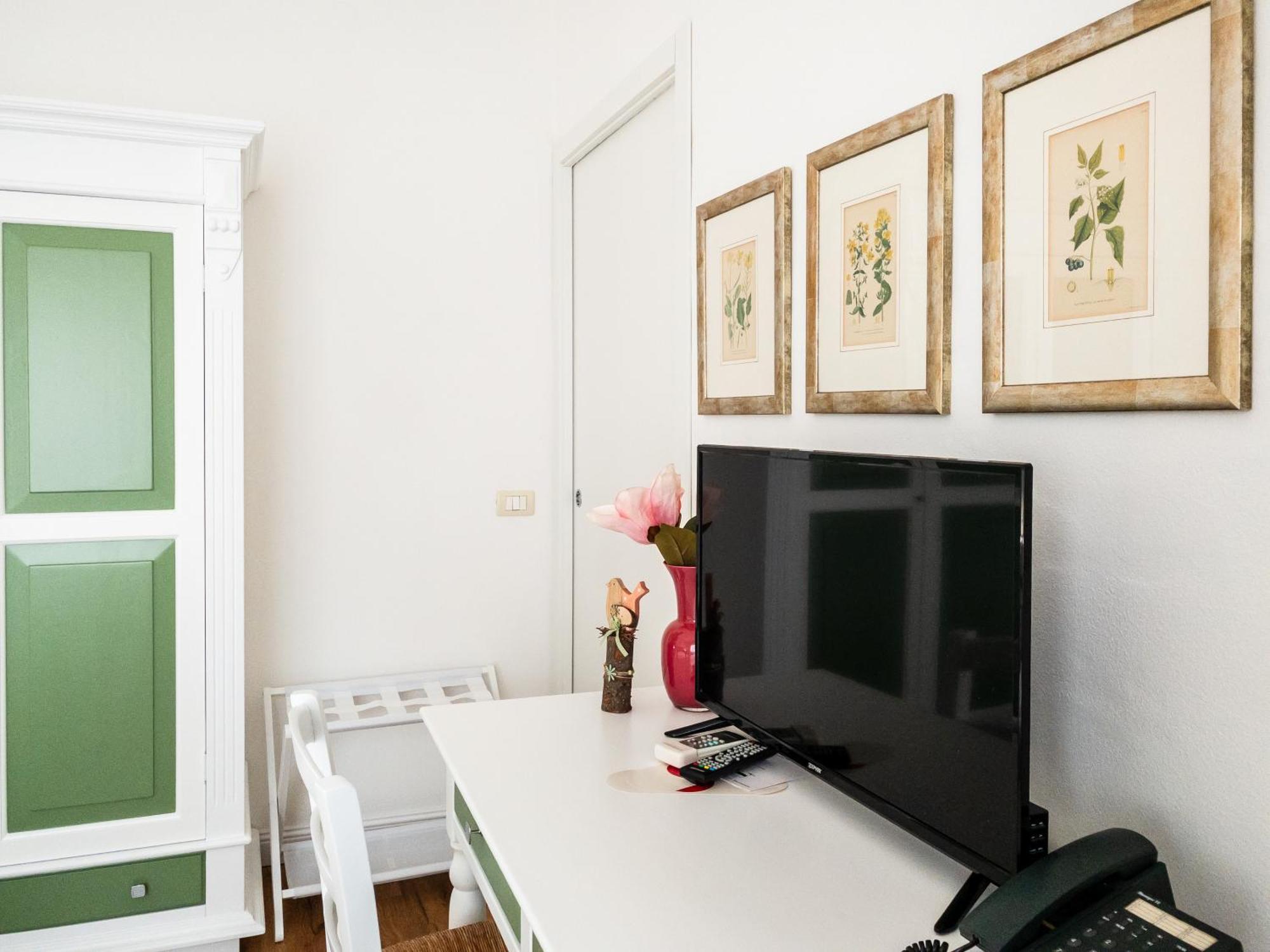 Hotel Donatella Posada  Zewnętrze zdjęcie